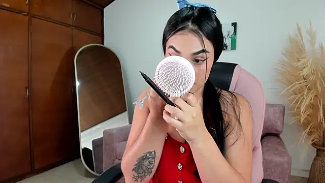 Alheli 16 online show from February 14, 2026, 12:24 pm