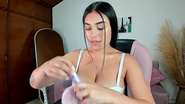 Alheli 16 online show from February 20, 2026, 12:05 pm