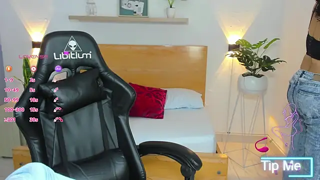 aixa 15 online show from March 21, 2025, 12:06 pm