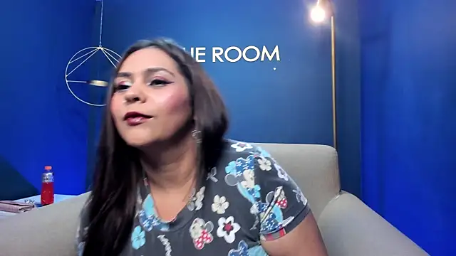 janecullen online show from February 19, 2025, 3:39 am