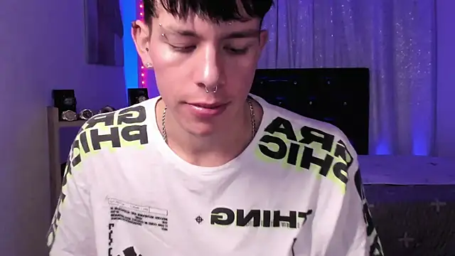 Snapshot of DominicPrince chatting on December 18, 2024, 2:53 am DominicPrince online show from December 18, 2024, 2:53 am