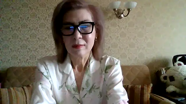 Elegant00Lady online show from February 25, 2026, 4:22 am