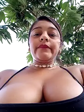 anaesca online show from February 11, 2025, 11:43 am