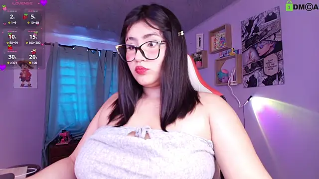 Snapshot of juli_juliana chatting on May 1, 2026, 4:00 pm juli juliana online show from May 1, 2026, 4:00 pm
