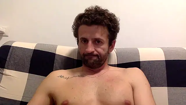 Elwallerox online show from April 27, 2026, 8:18 pm