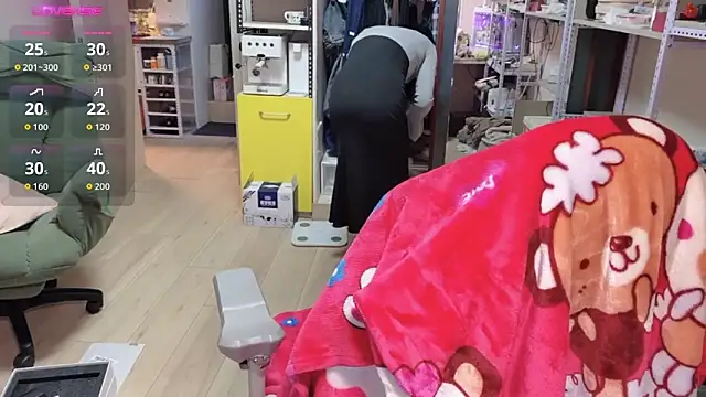 Snapshot of majlee2024 chatting on February 21, 2026, 11:11 am majlee2024 online show from February 21, 2026, 11:11 am