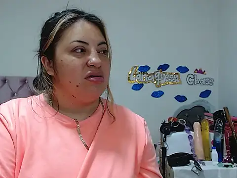 lanaqueen699 online show from February 11, 2025, 12:16 pm