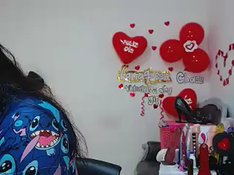 lanaqueen699 online show from February 18, 2025, 6:15 pm