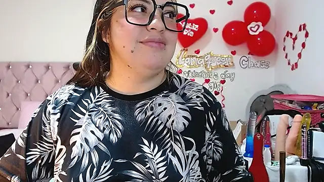 lanaqueen699 online show from February 25, 2025, 6:31 pm