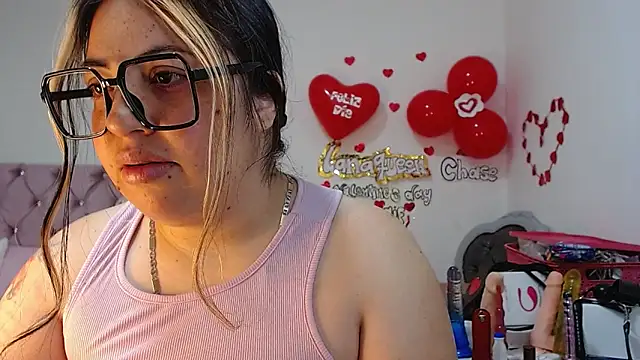 lanaqueen699 online show from February 26, 2025, 3:30 pm