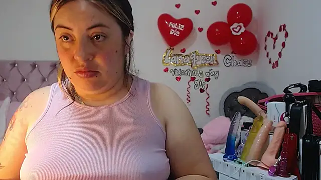 lanaqueen699 online show from March 3, 2025, 6:44 pm