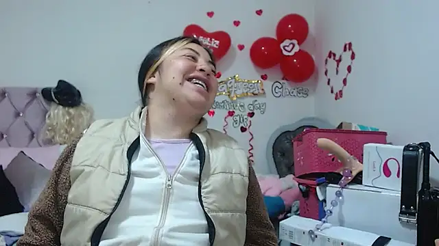 lanaqueen699 online show from March 4, 2025, 12:22 pm