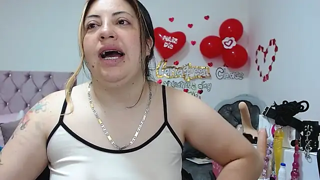 lanaqueen699 online show from March 6, 2025, 12:19 pm