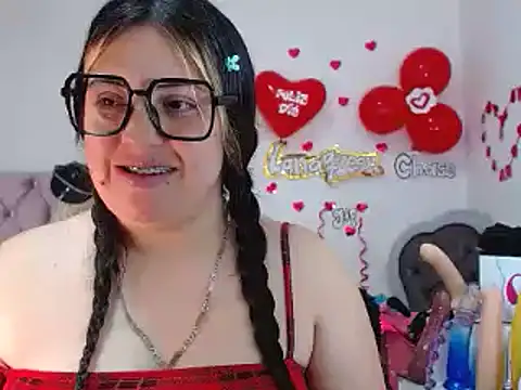 lanaqueen699 online show from March 18, 2025, 3:31 pm