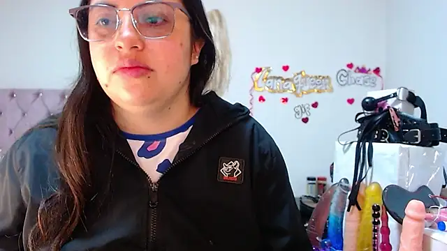 lanaqueen699 online show from September 24, 2025, 12:19 pm