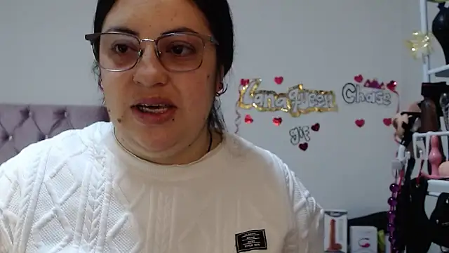 lanaqueen699 online show from December 2, 2025, 12:32 pm