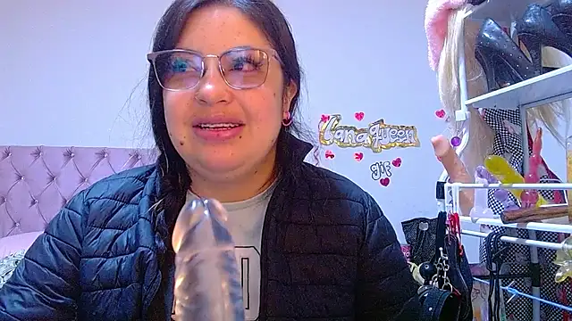 lanaqueen699 online show from July 6, 2026, 12:13 pm