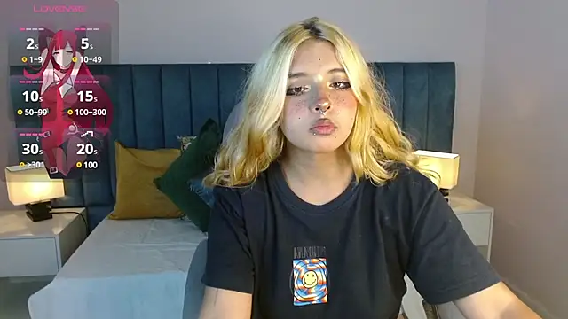 april bunnyy online show from February 11, 2025, 8:31 pm