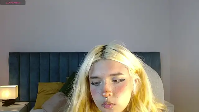 april bunnyy online show from March 13, 2025, 3:50 pm