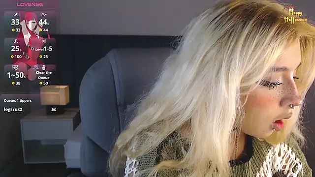 april bunnyy online show from November 5, 2025, 9:04 pm