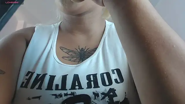 april bunnyy online show from November 12, 2025, 1:44 pm