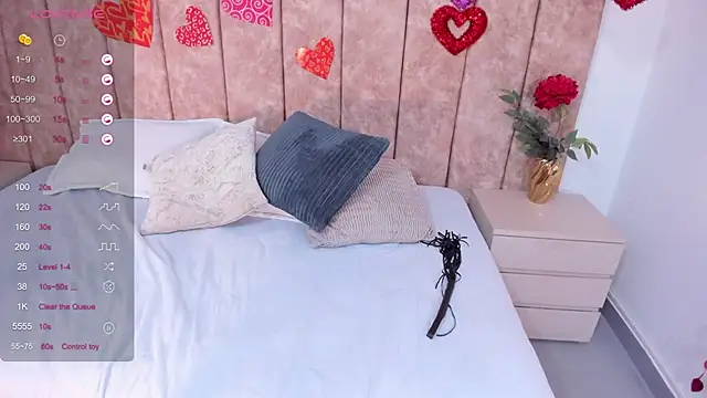 Katrina baurii online show from February 19, 2025, 4:11 pm