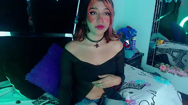 UnderBaby  online show from February 4, 2025, 8:06 pm