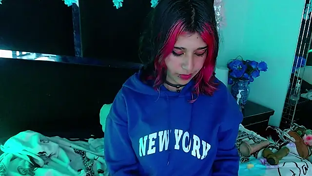 UnderBaby  online show from February 25, 2025, 11:00 pm