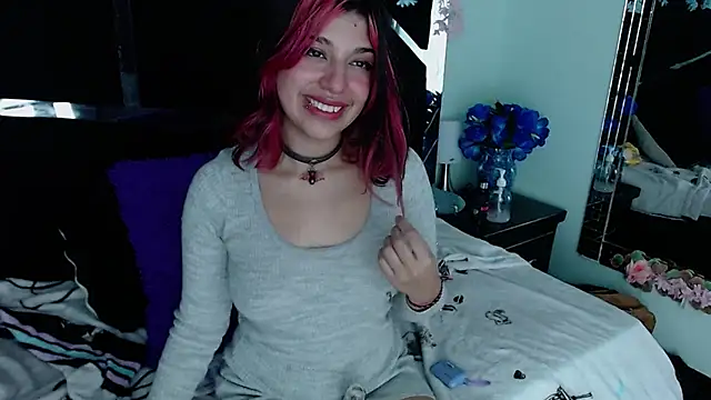 UnderBaby  online show from March 1, 2025, 7:37 pm