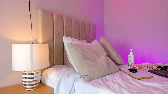  angela x online show from January 17, 2025, 5:51 pm