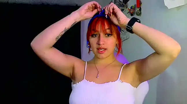 lucycherry   online show from February 4, 2025, 3:00 am