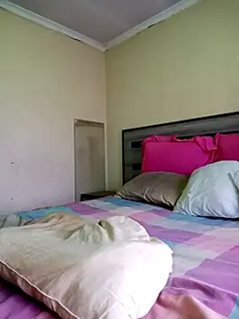 LONGDICK985M online show from February 5, 2025, 3:42 pm