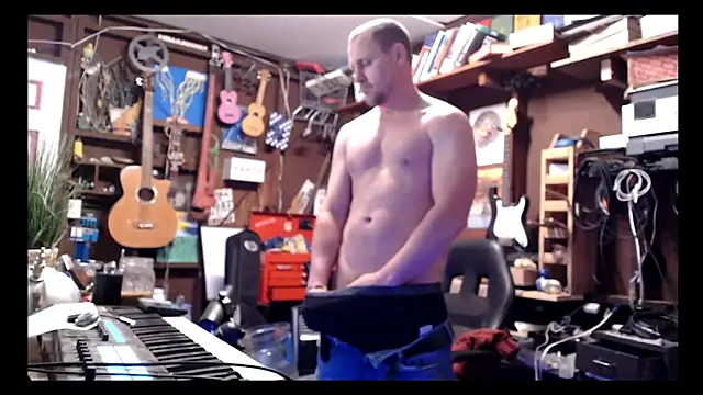 itsjameswebbscope online show from March 18, 2025, 8:04 pm