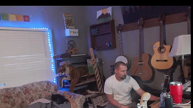 Snapshot of itsjameswebbscope chatting on August 3, 2026, 1:16 pm itsjameswebbscope online show from August 3, 2026, 1:16 pm