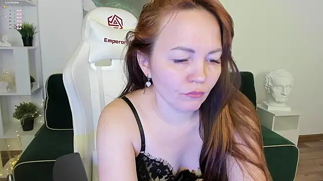 VanessaSmuth online show from March 11, 2025, 8:09 am