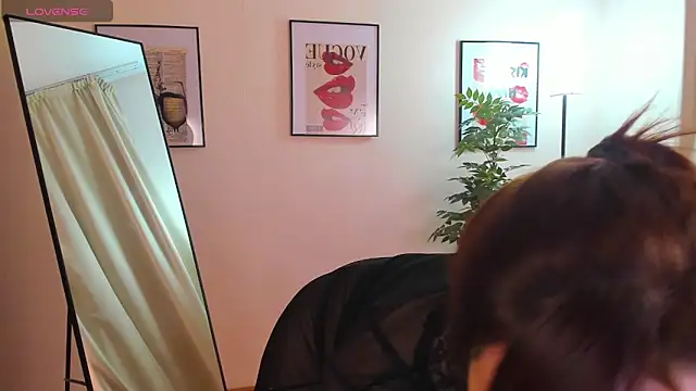 VanessaSmuth online show from September 19, 2025, 1:51 am