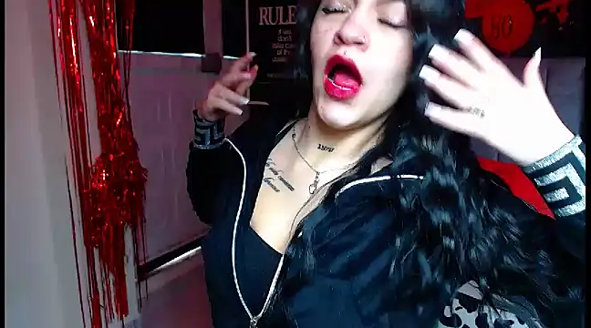 Violettasquirt online show from March 12, 2025, 2:01 pm