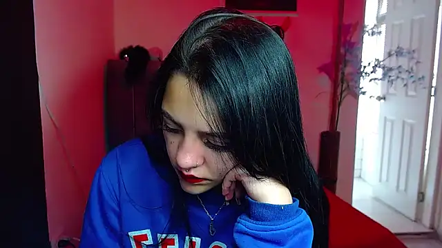 Violettasquirt online show from September 8, 2025, 3:44 pm