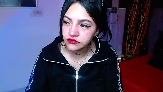 Violettasquirt online show from January 8, 2026, 2:30 pm