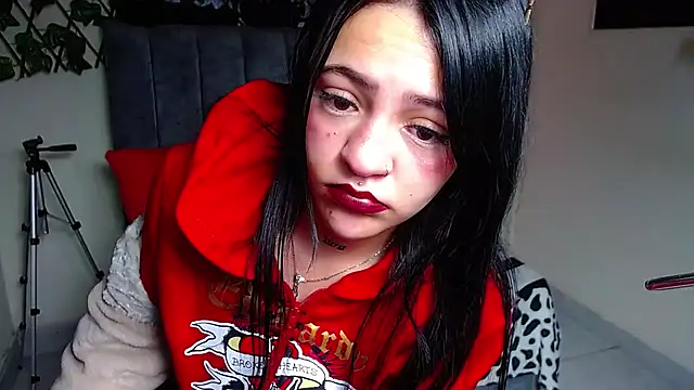 Snapshot of Violettasquirt chatting on June 26, 2026, 1:59 pm Violettasquirt online show from June 26, 2026, 1:59 pm