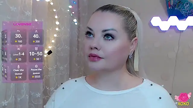 Snapshot of JewellKiss7 chatting on February 9, 2026, 5:39 pm JewellKiss7 online show from February 9, 2026, 5:39 pm