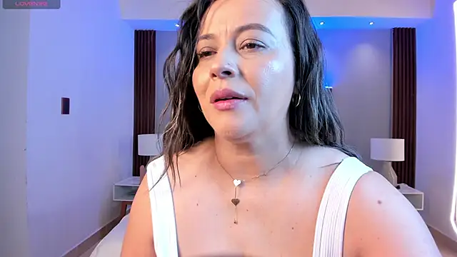 Susann Ross online show from October 6, 2025, 10:45 am