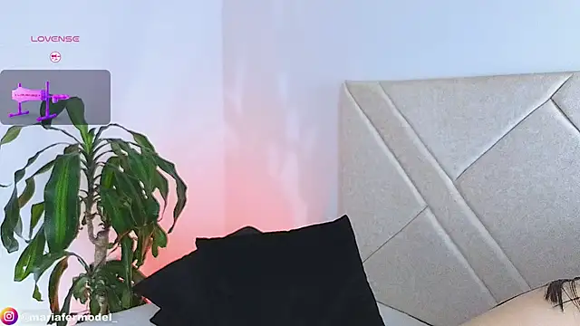 Mariafer05 online show from January 6, 2025, 7:13 pm