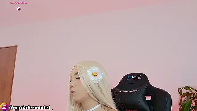 Mariafer05 online show from March 15, 2026, 3:07 pm