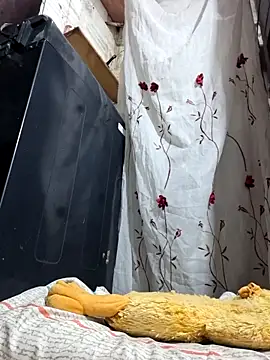 LunaDrago online show from April 19, 2026, 10:58 am