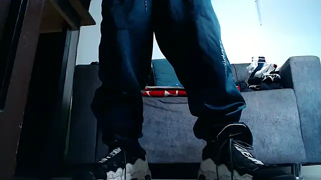 mastersmits online show from February 16, 2025, 7:26 am