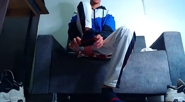 mastersmits online show from February 24, 2025, 2:40 am