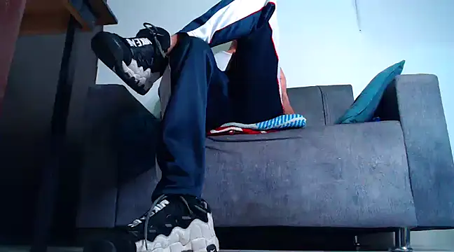 mastersmits online show from February 26, 2025, 5:53 am