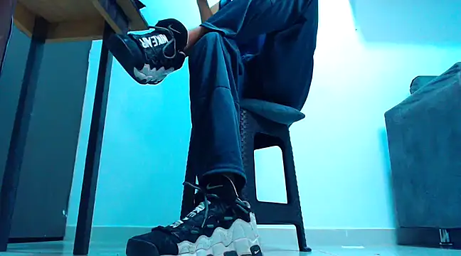 mastersmits online show from March 23, 2025, 8:26 am