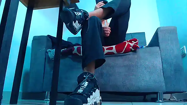 mastersmits online show from October 28, 2025, 2:15 am